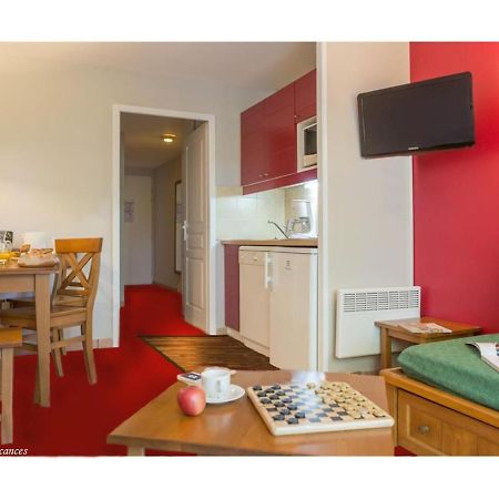Charmant Appartement Avec Piscine. มงฟลองแกง ภายนอก รูปภาพ